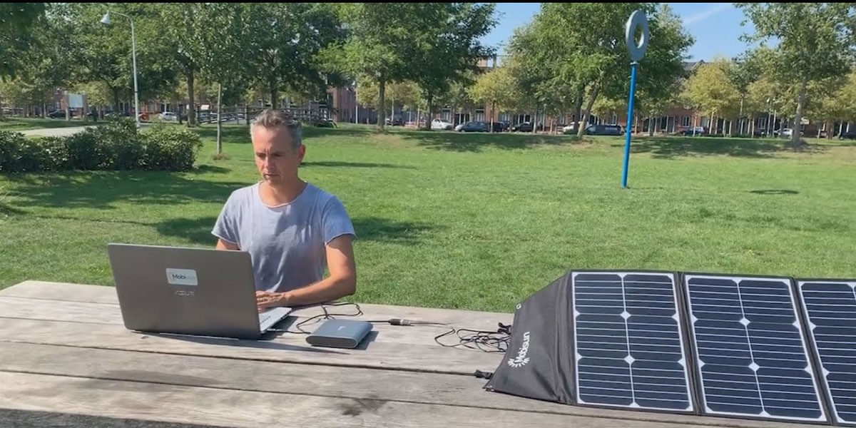 Complete Guide On Solar Powered Computers