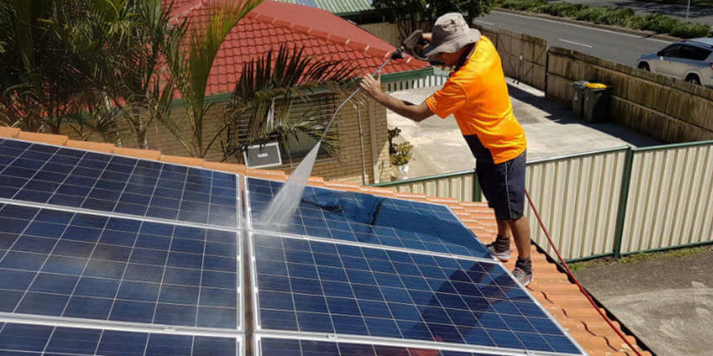 How to Clean Solar Panels on Roof